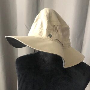 Cream Columbia hat